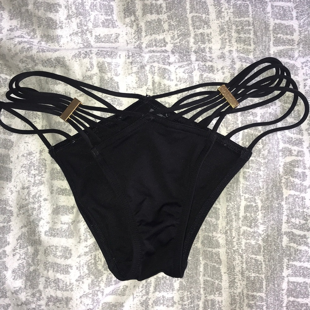 Sexy strappy bikini bottoms